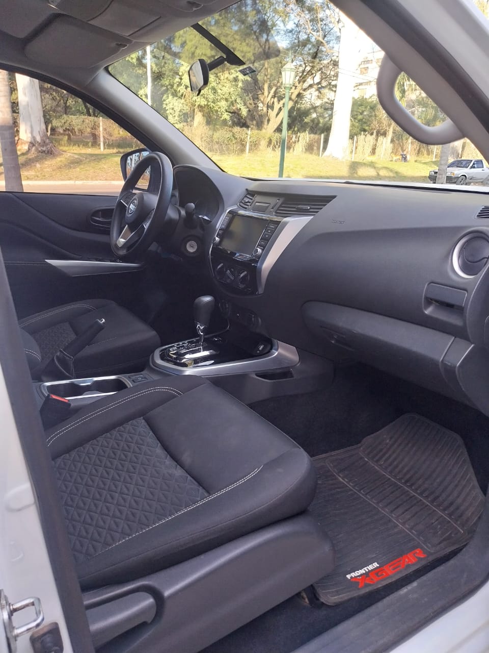NISSAN FRONTIER X-GEAR 4X4 AT - Imagen 8