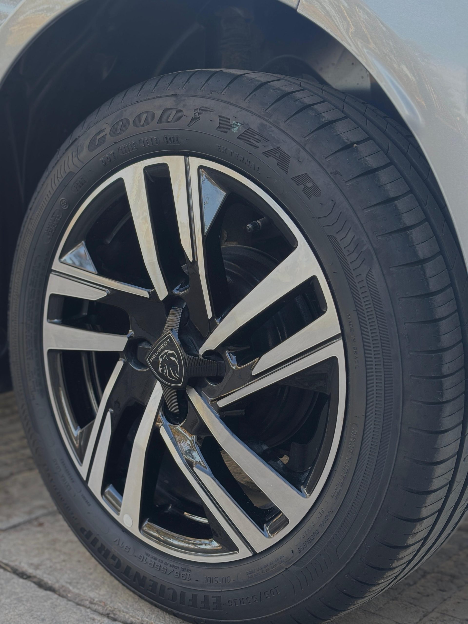 PEUGEOT 208 ALLURE PACK T200 - Imagen 10