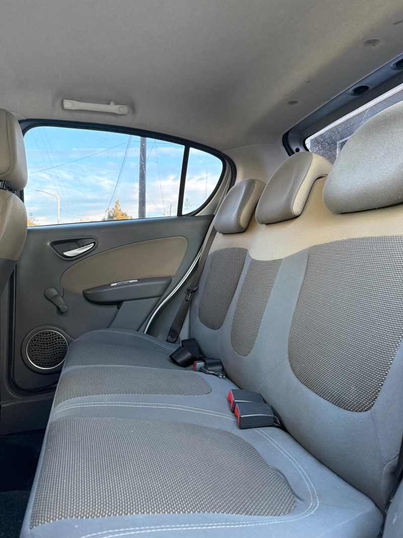 FIAT PALIO 1.6 ESSENCE - Imagen 10