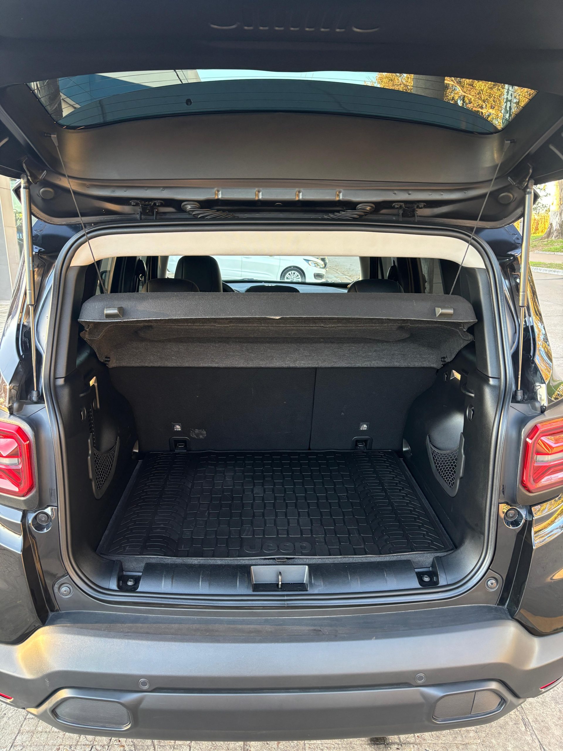 JEEP RENEGADE LONGITUDE 1.3 - Imagen 4