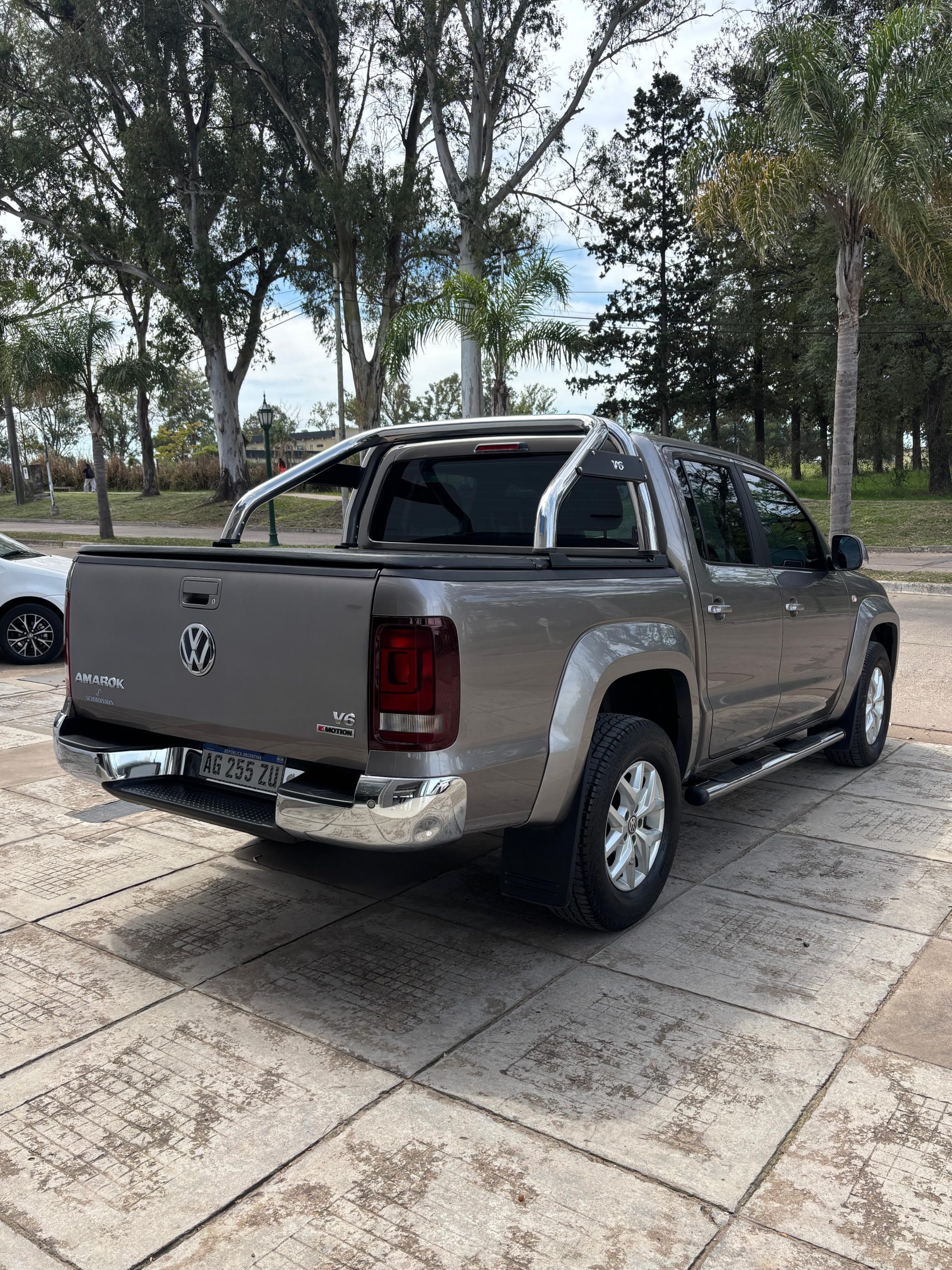 VOLKSWAGEN AMAROK HIGHLINE V6 - Imagen 4