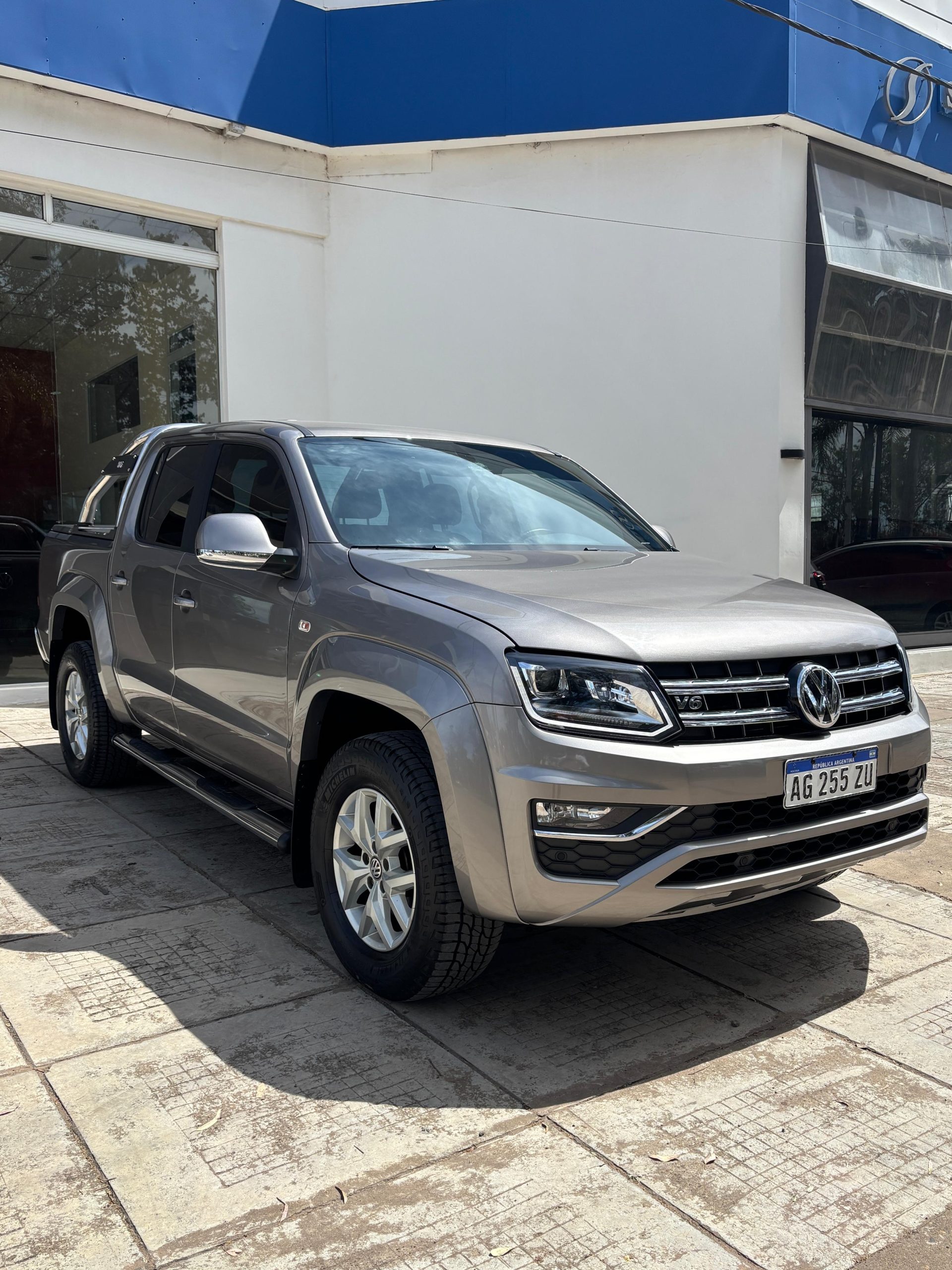 VOLKSWAGEN AMAROK HIGHLINE V6 - Imagen 2