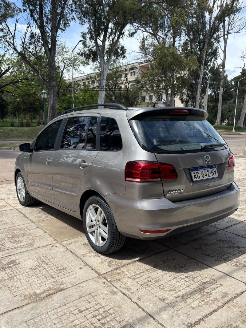 VOLKSWAGEN SURAN HIGHLINE - Imagen 4