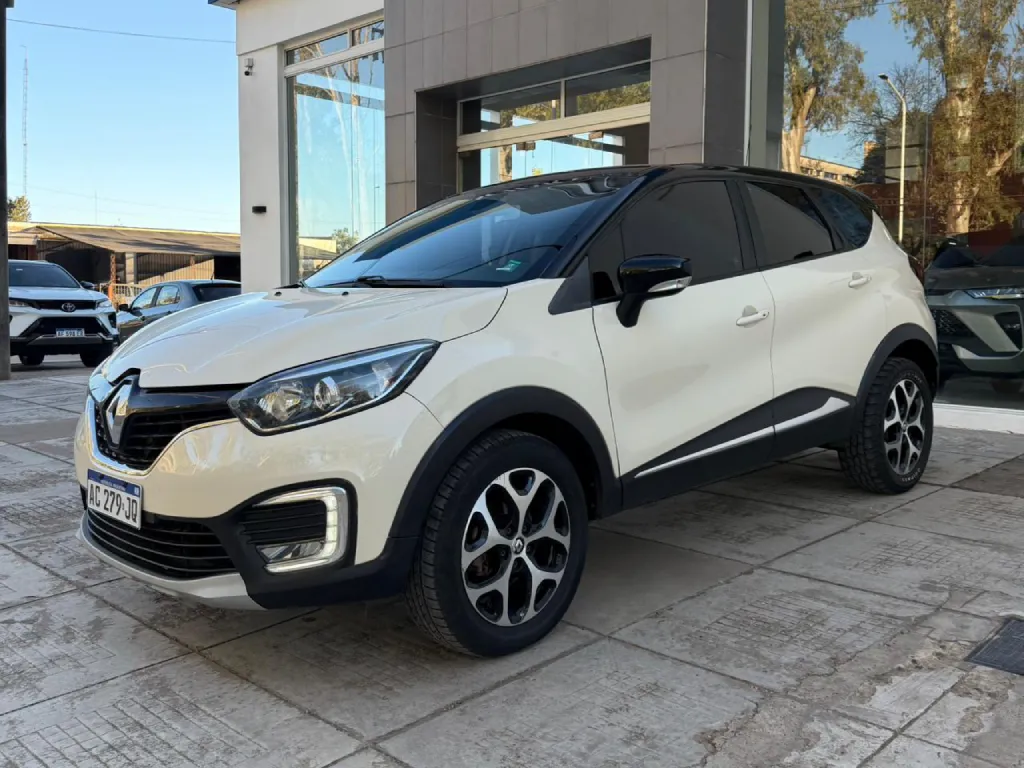 RENAULT CAPTUR INTENS