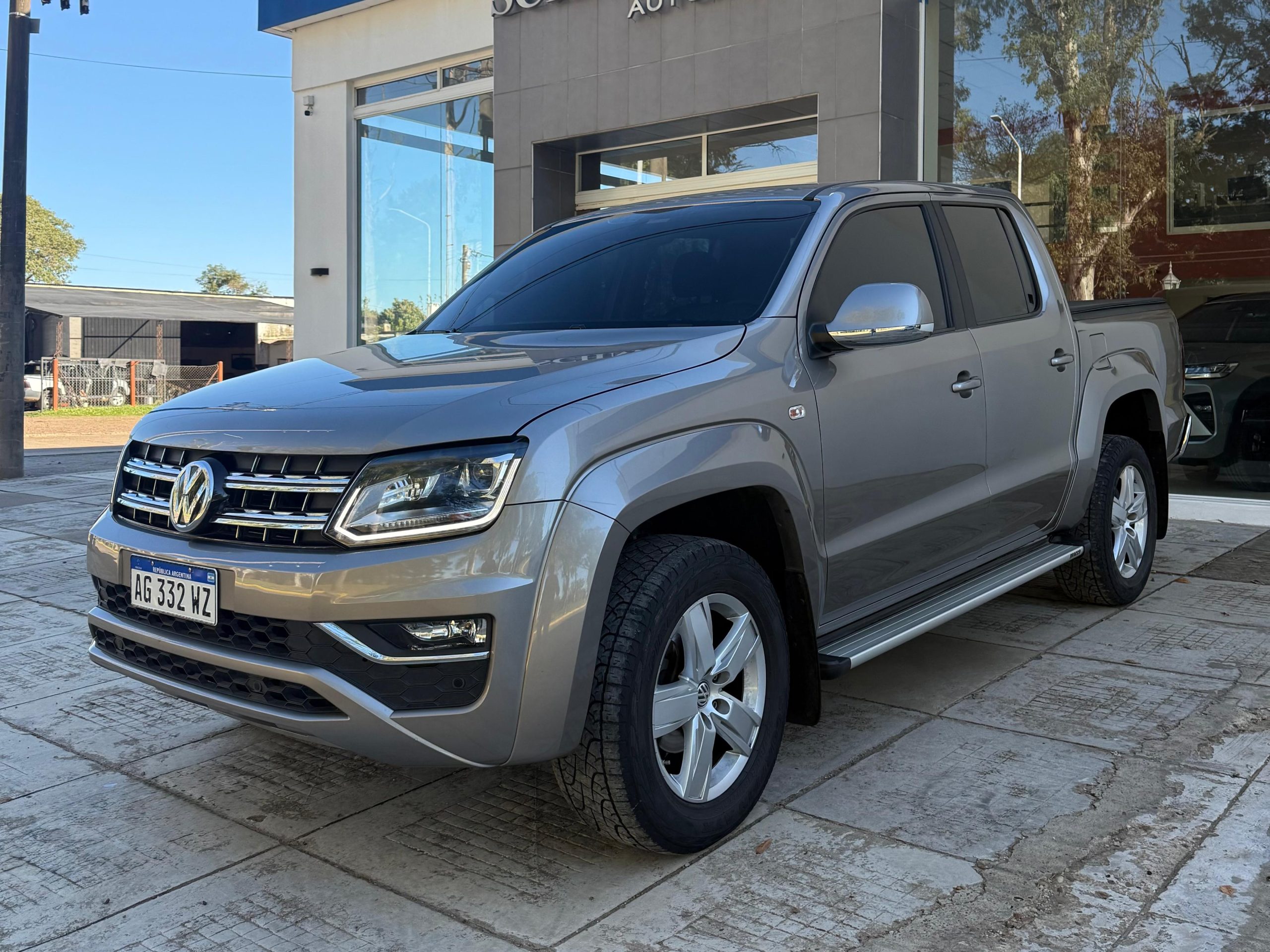 VOLKSWAGEN AMAROK HIGHLINE PK 4X4 AT 180 CV - Imagen 2