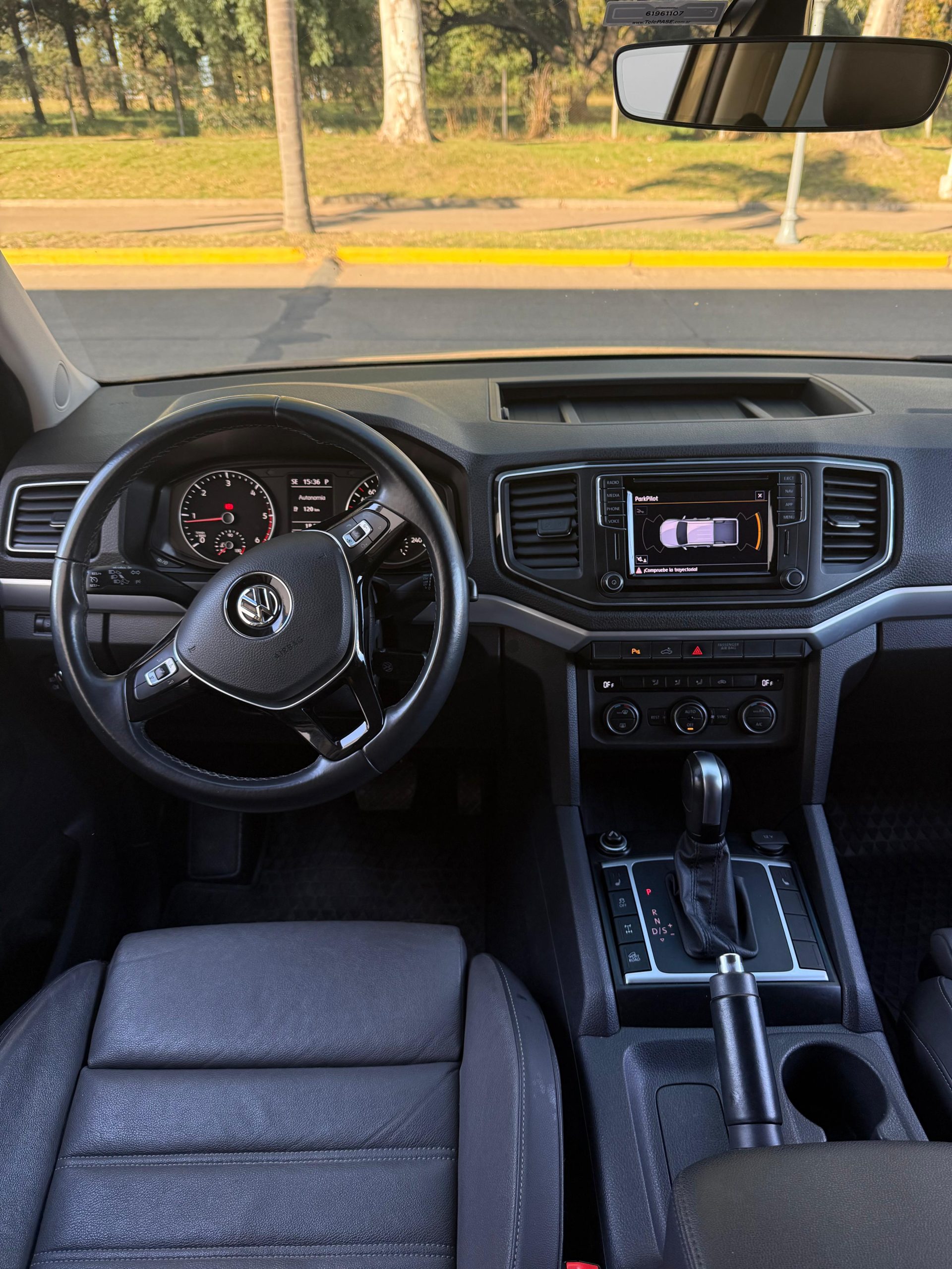 VOLKSWAGEN AMAROK HIGHLINE PK 4X4 AT 180 CV - Imagen 7
