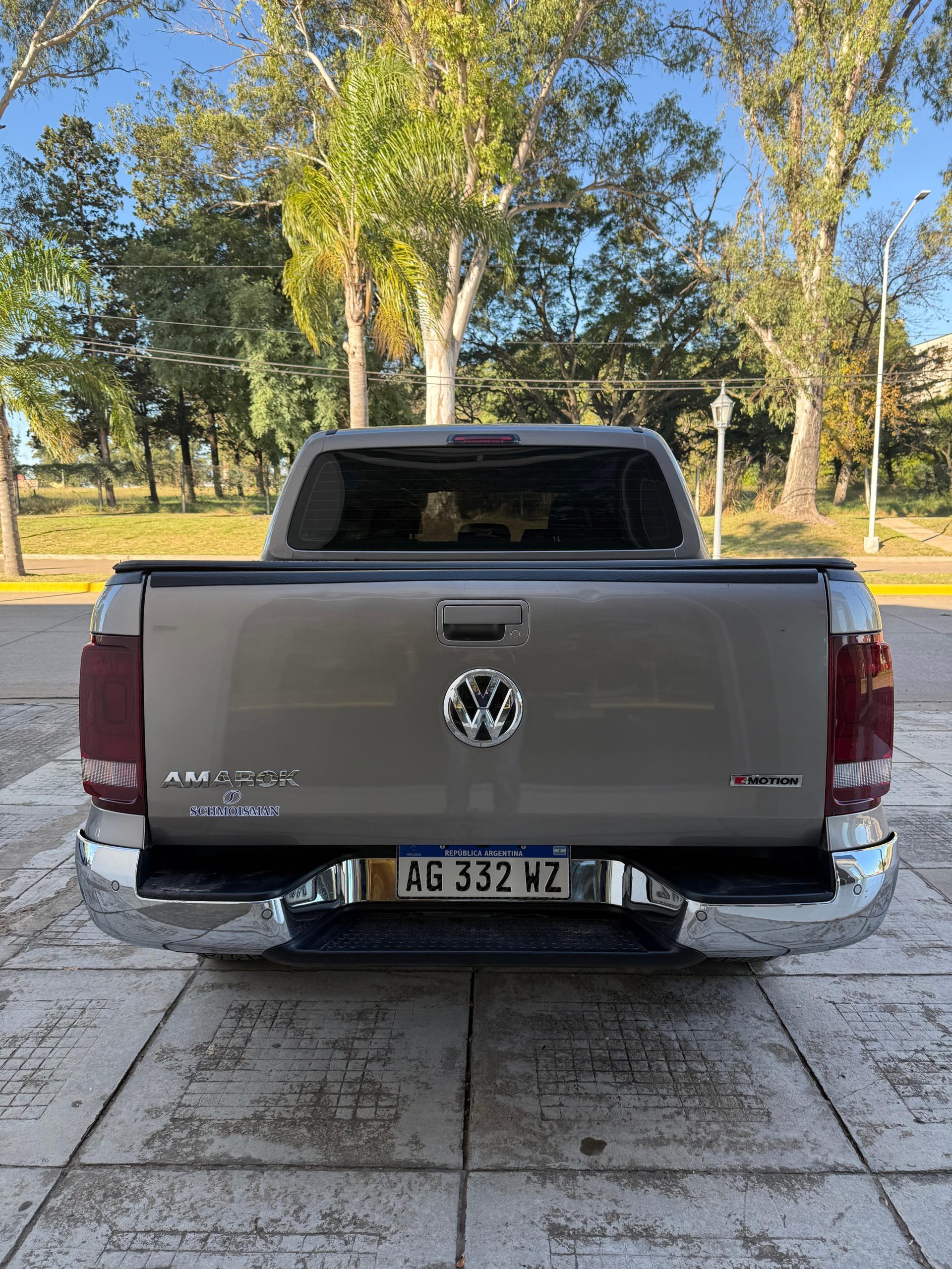 VOLKSWAGEN AMAROK HIGHLINE PK 4X4 AT 180 CV - Imagen 6