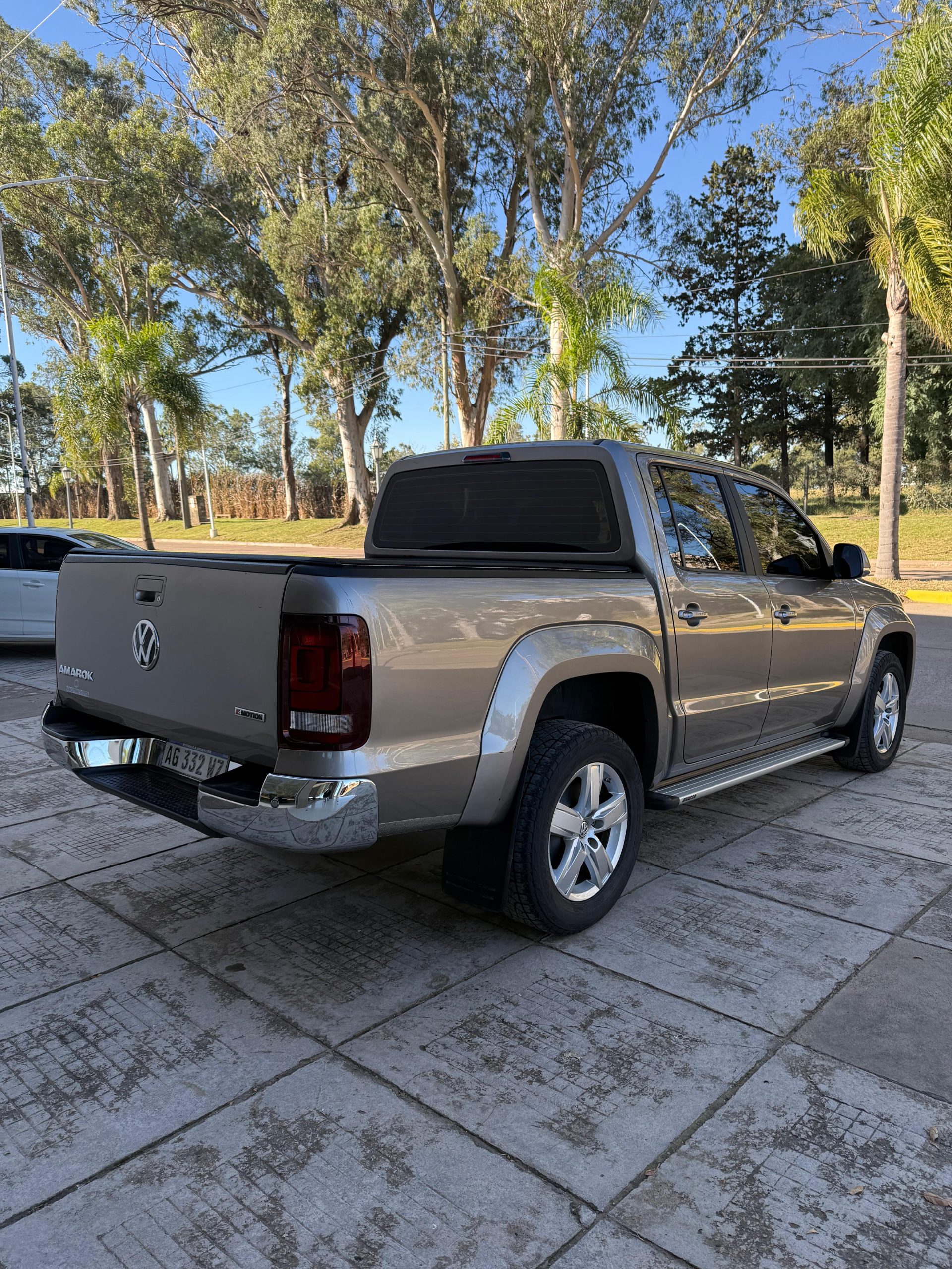 VOLKSWAGEN AMAROK HIGHLINE PK 4X4 AT 180 CV - Imagen 5