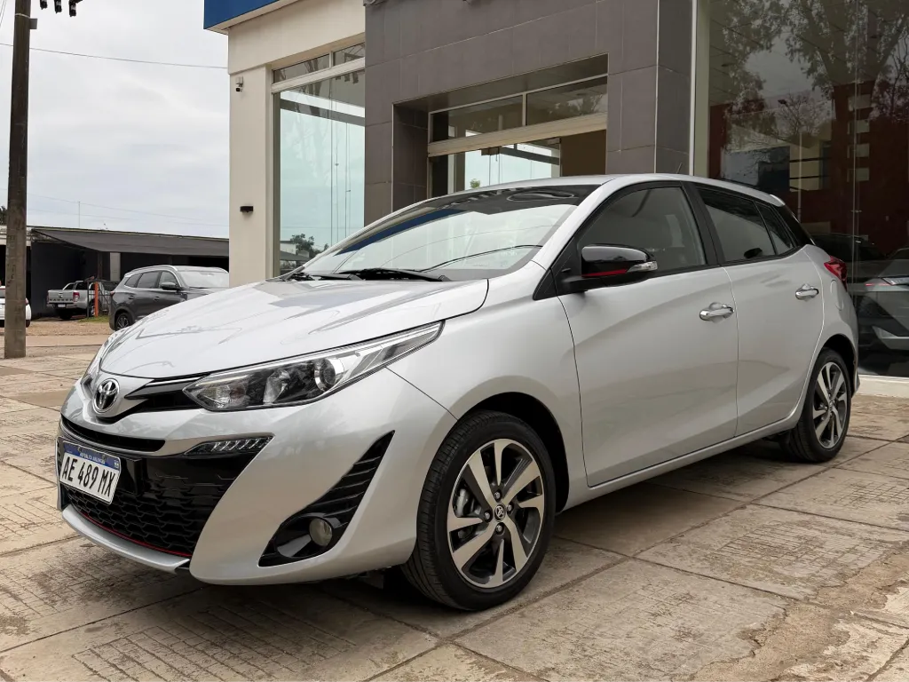 TOYOTA YARIS S CVT 5P