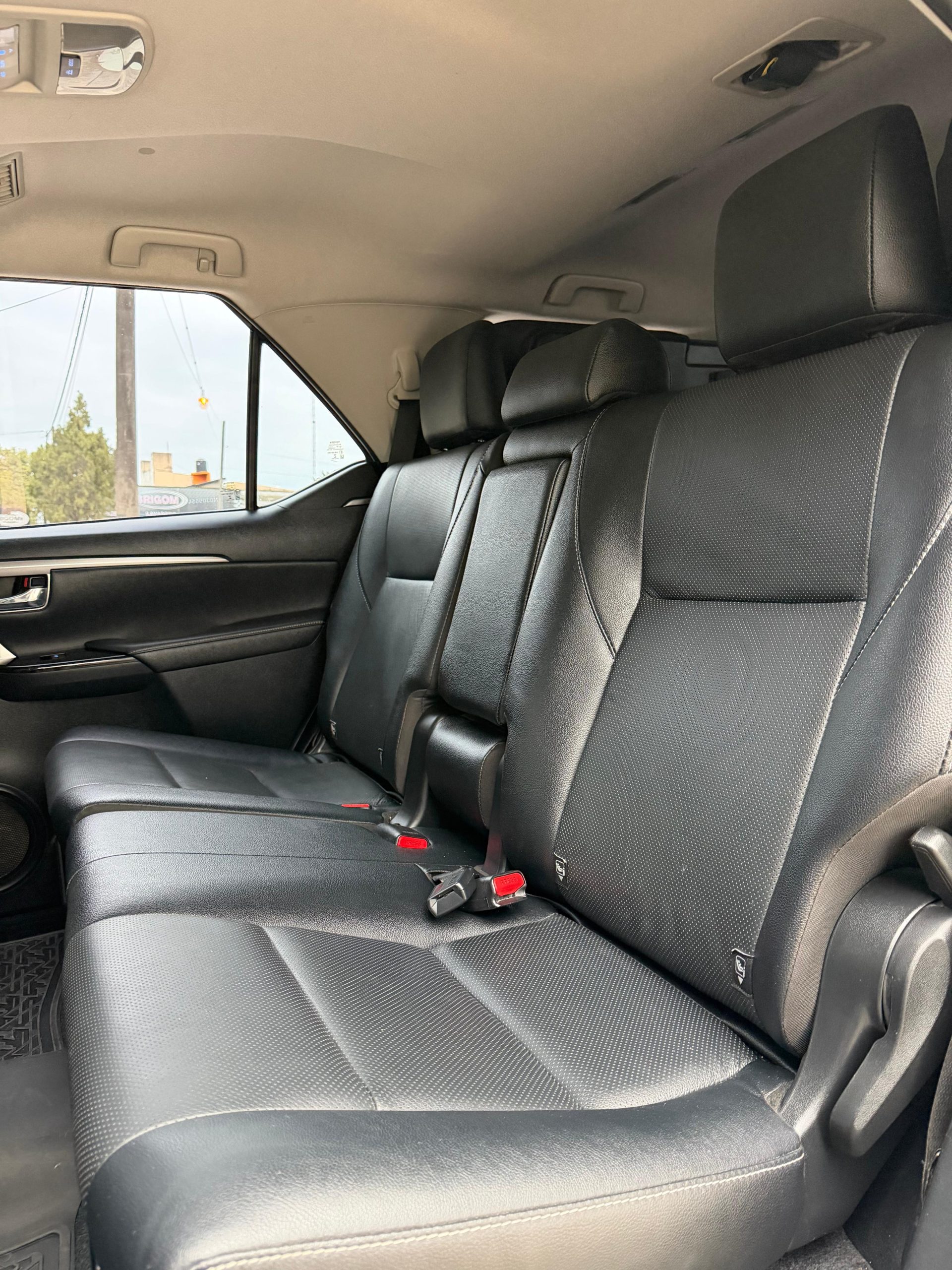 TOYOTA SW4 SRX 7 AS AT - Imagen 9