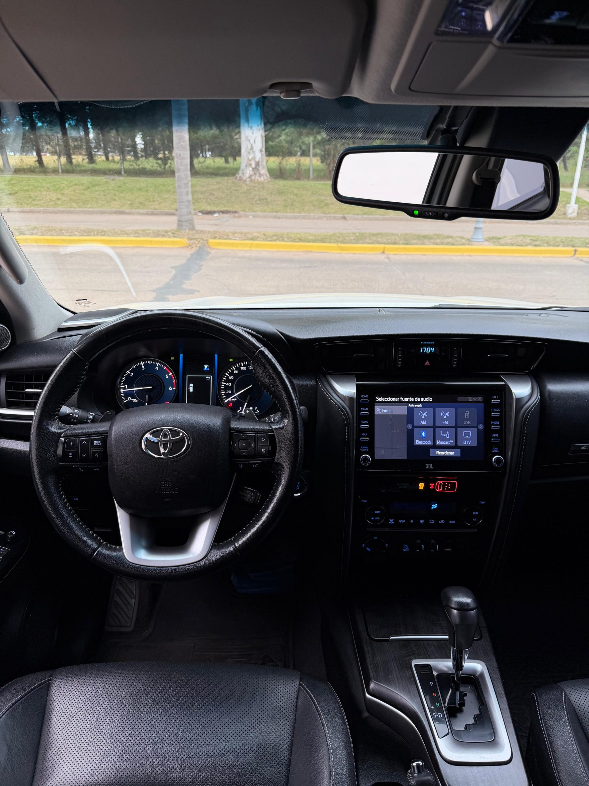 TOYOTA SW4 SRX 7 AS AT - Imagen 7