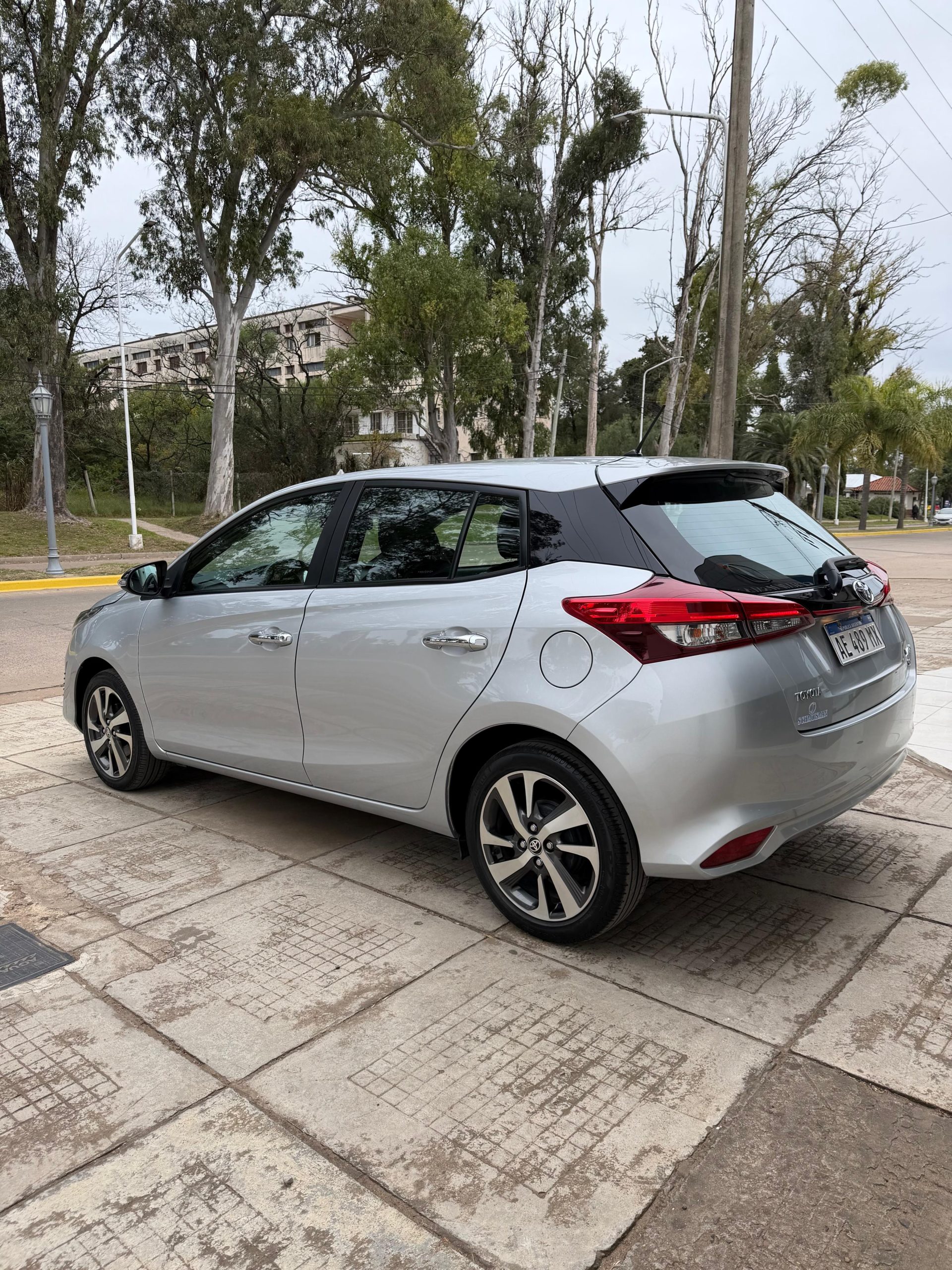 TOYOTA YARIS S CVT 5P - Imagen 4