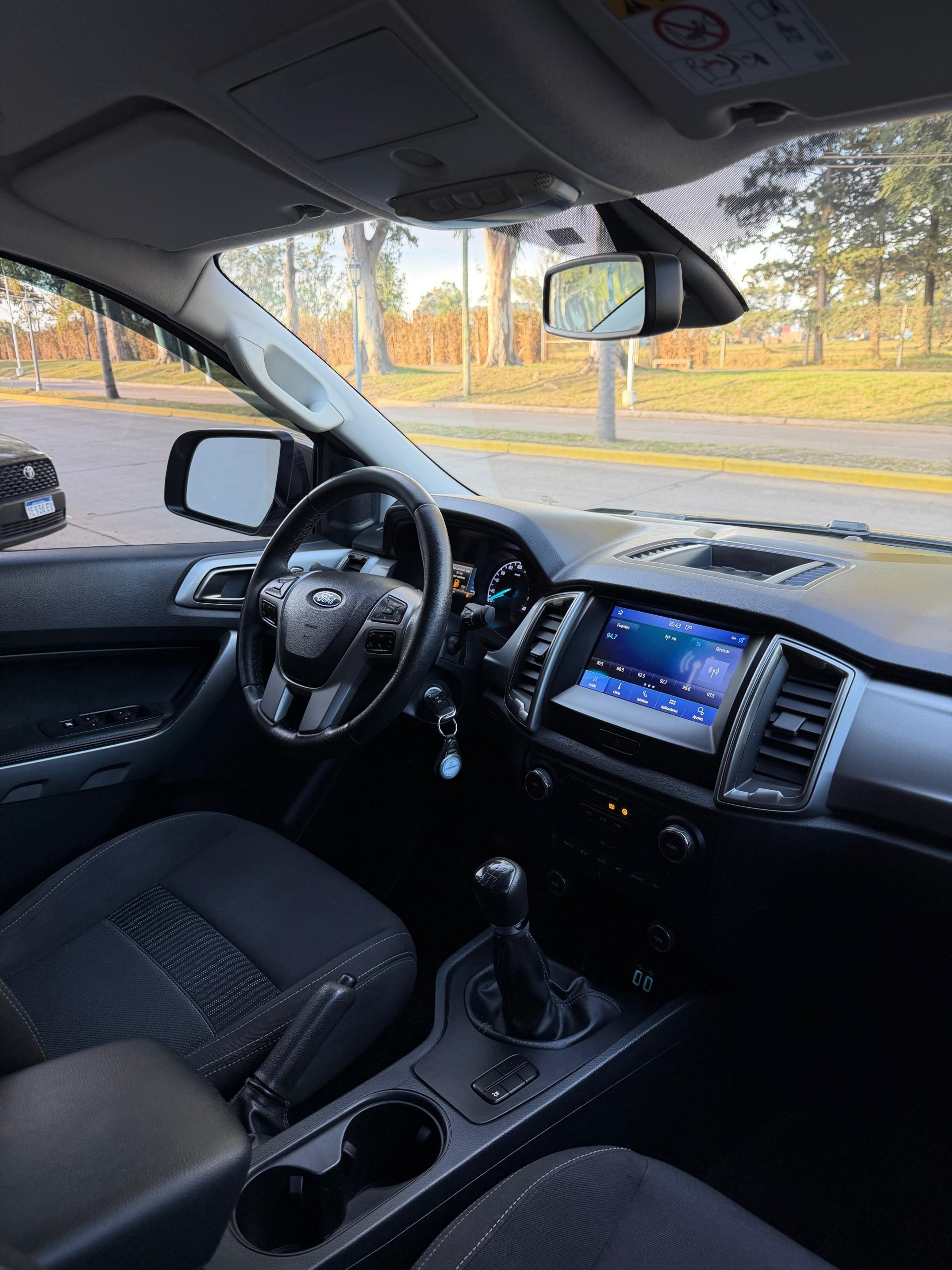 FORD RANGER DC XLT 2.5 NAFTA - Imagen 8