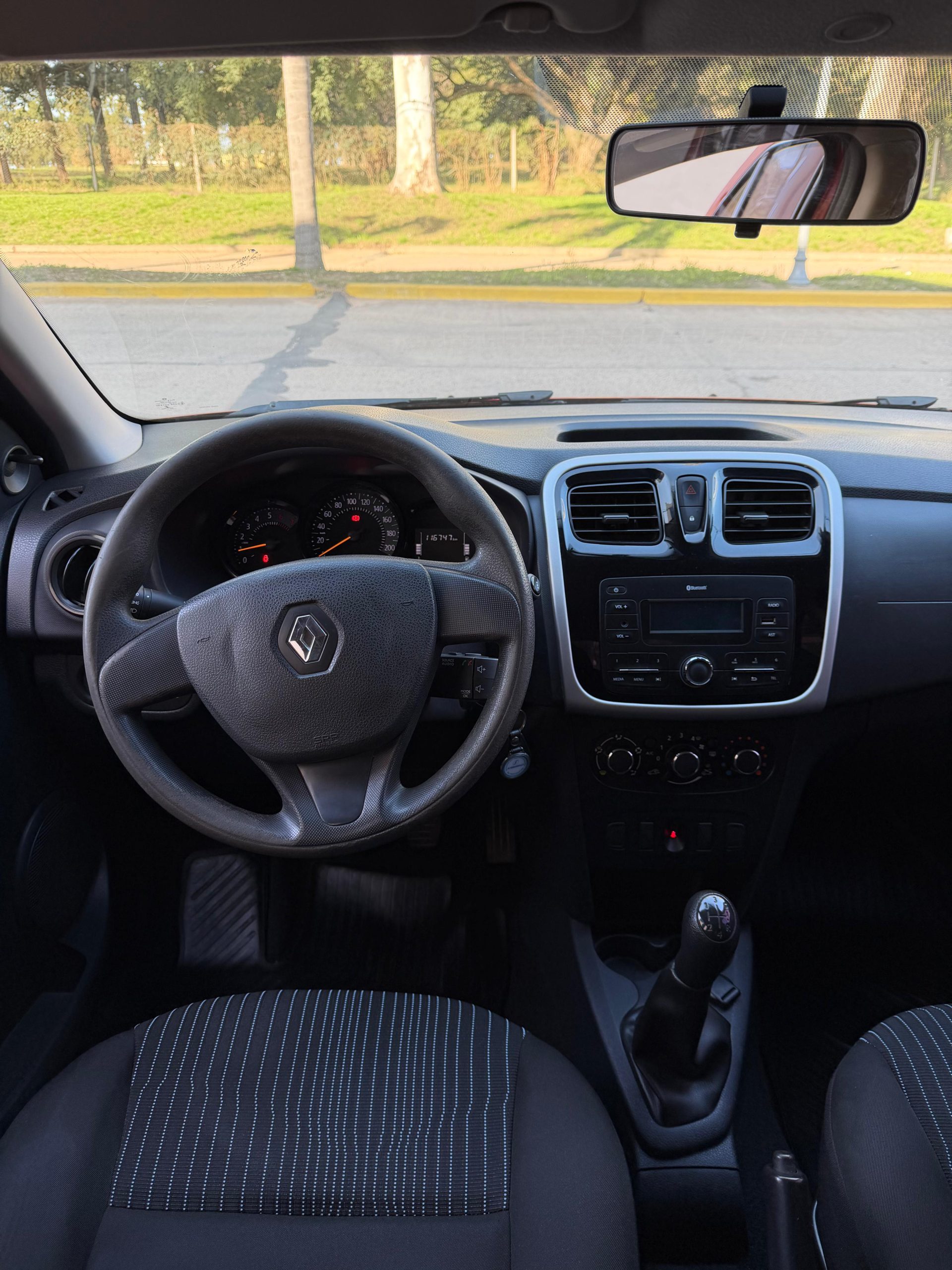 RENAULT LOGAN AUTHENTIQUE PLUS 1.6 - Imagen 7