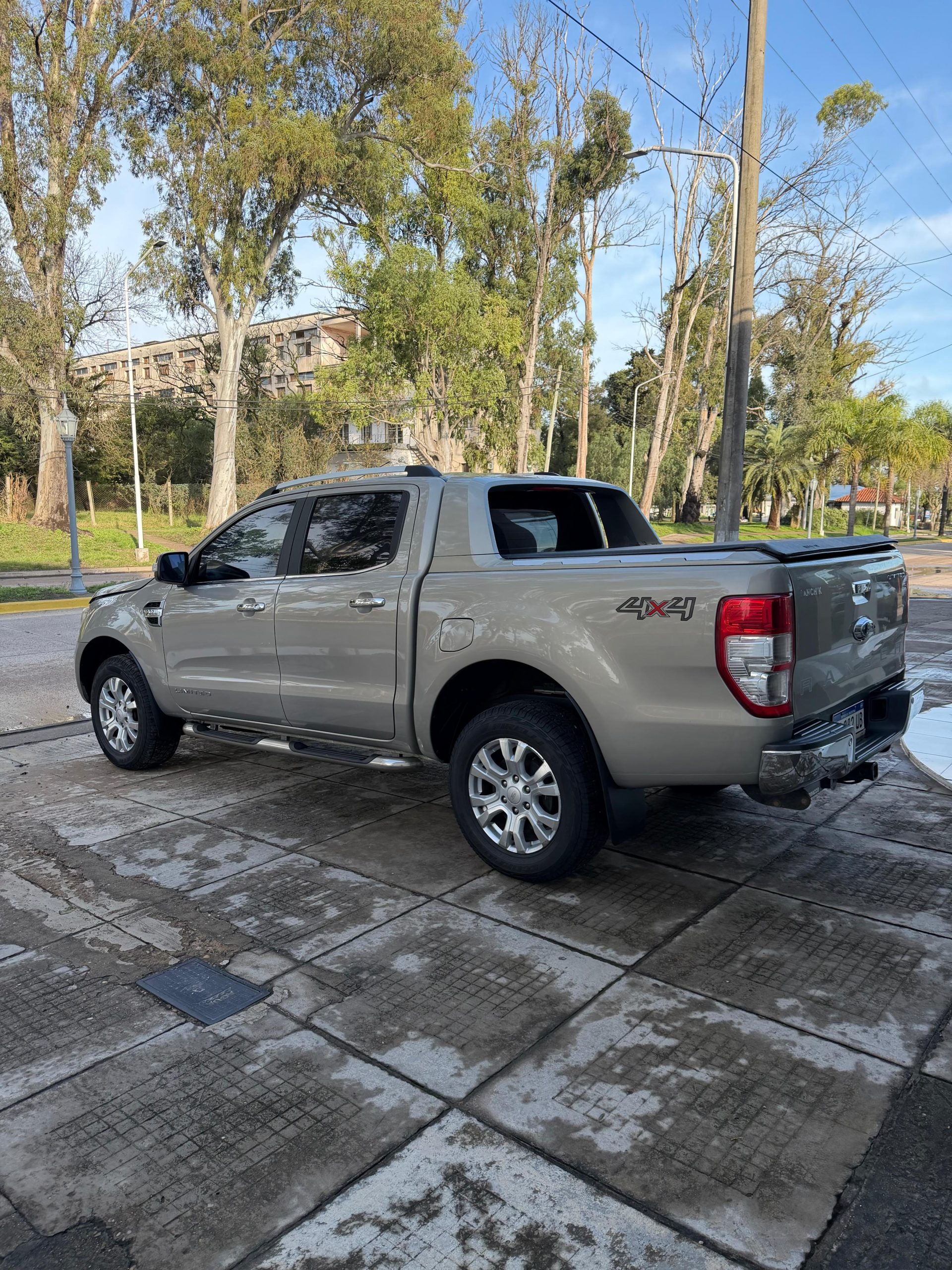 FORD RANGER DC LIMITED 4X4 AT - Imagen 4