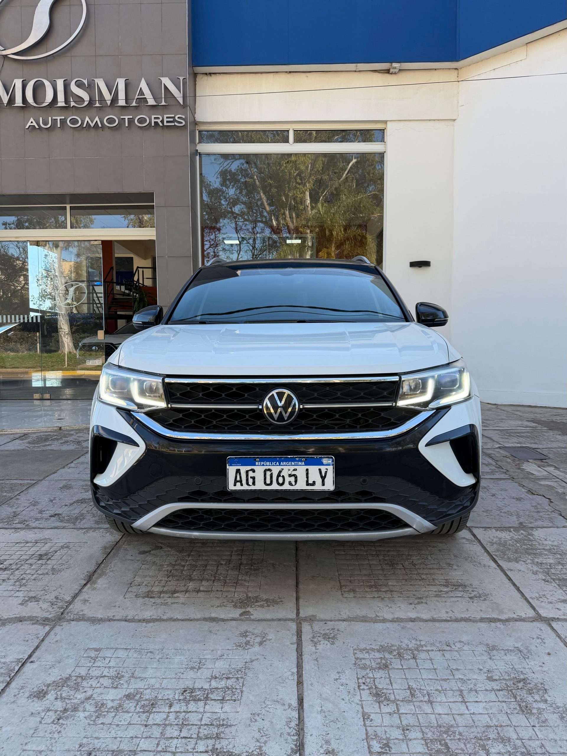VOLKSWAGEN TAOS HIGHLINE BI TONO - Imagen 5