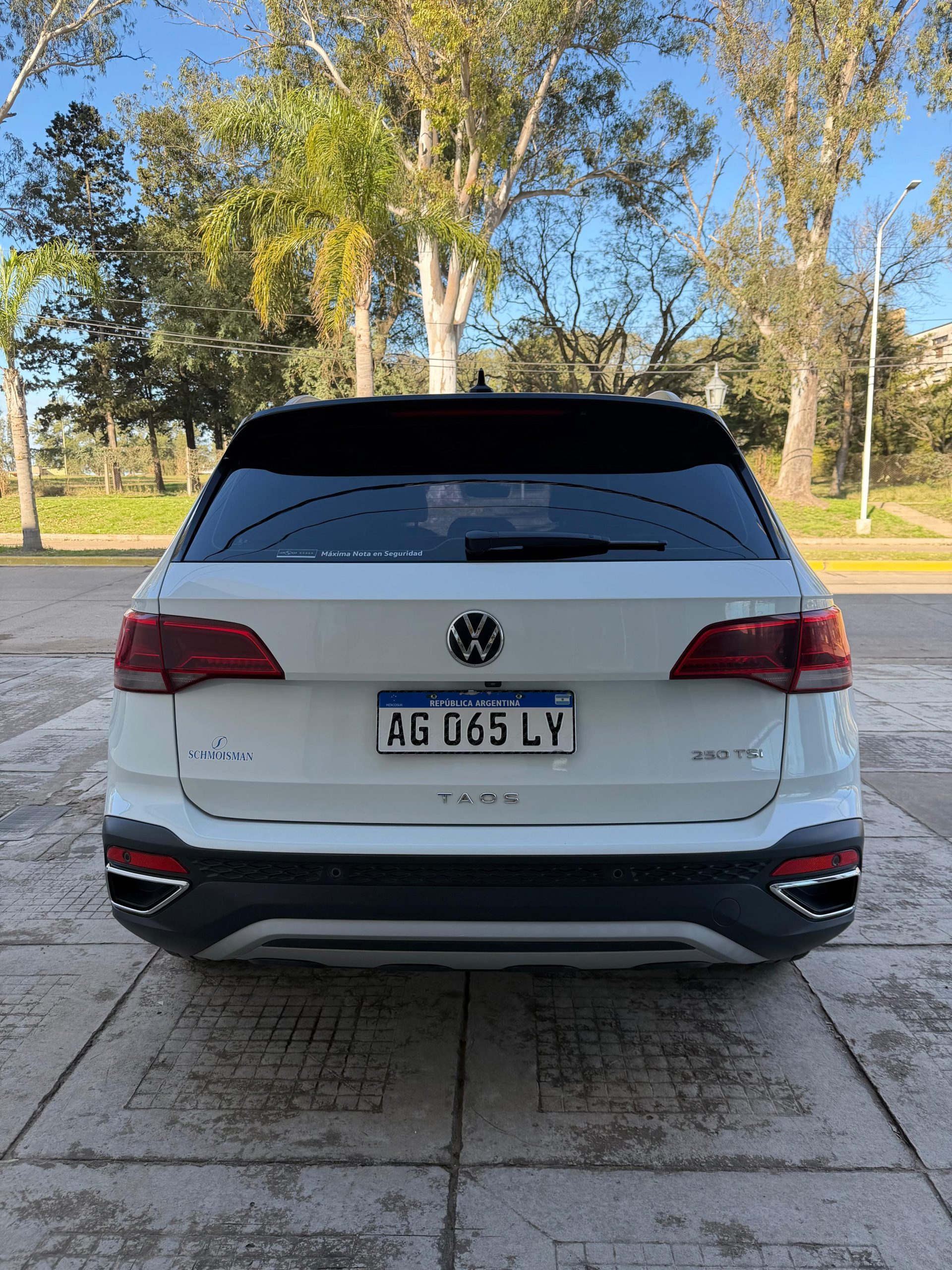 VOLKSWAGEN TAOS HIGHLINE BI TONO - Imagen 4